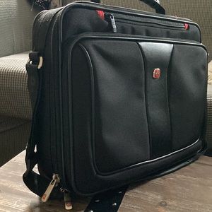 Wenger Insight 16 inch Single Gusset Laptop Case